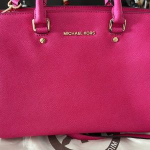 Michael Kors Selma Satchel - fuschia saffiano leather
